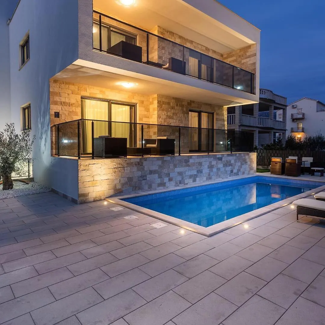 Villa Nicolina Kastela 0*,  Croatia