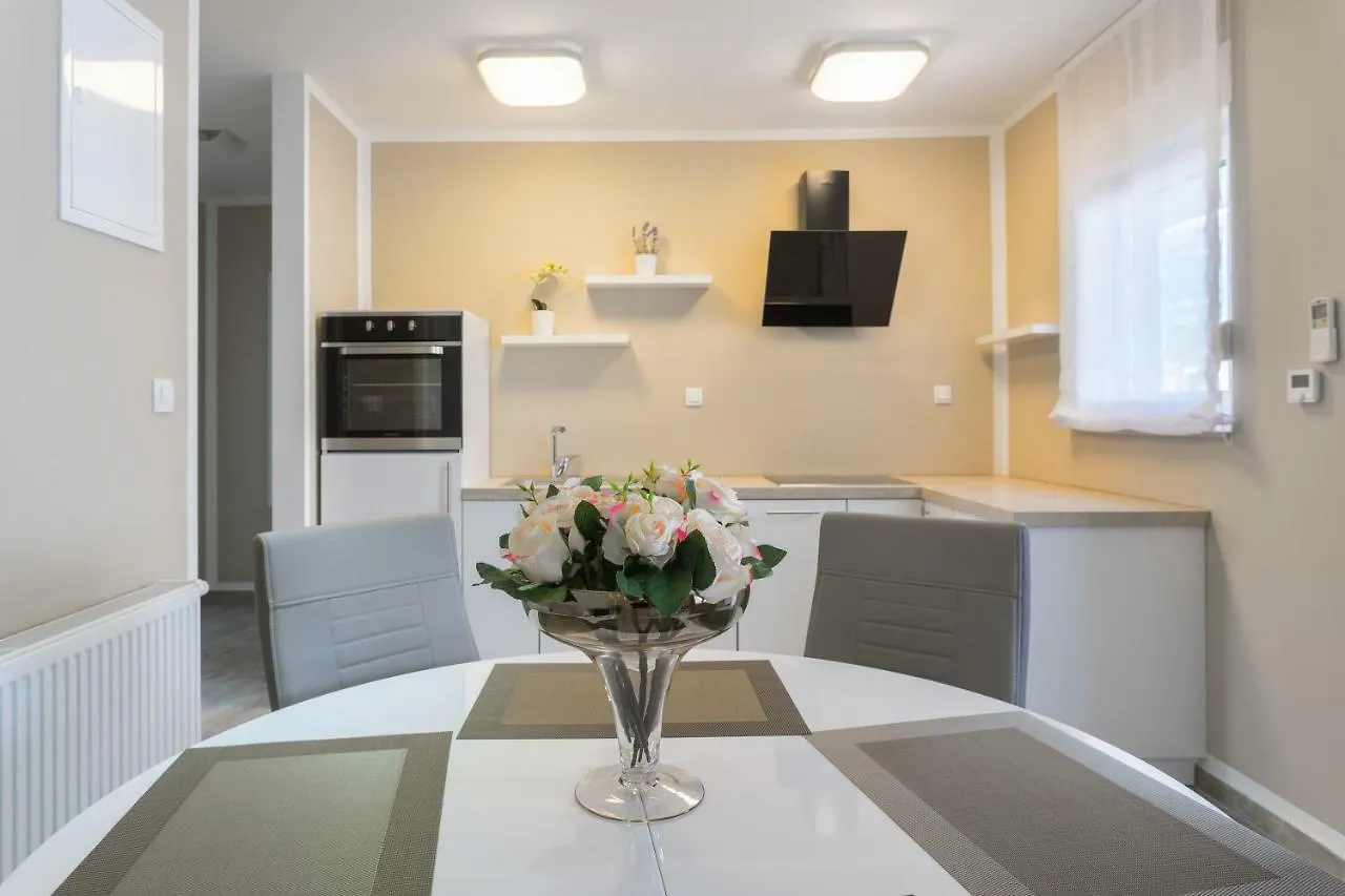 Villa Nicolina Kastela Apartment