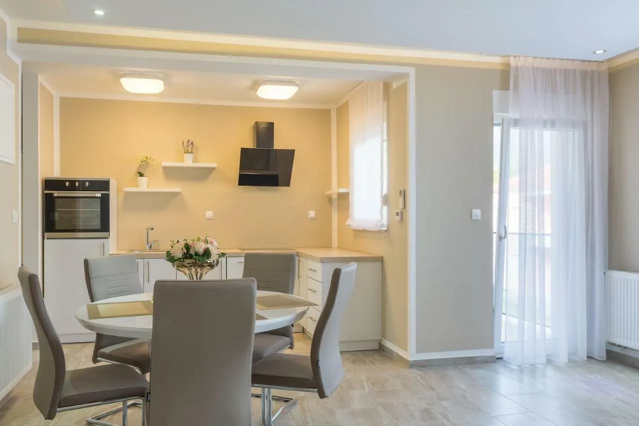 Villa Nicolina Kastela Croatia